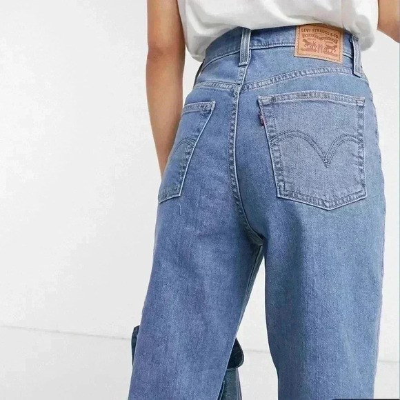New Levi’s High Waisted Taper Jeans Sz 24 - Picture 2 of 10